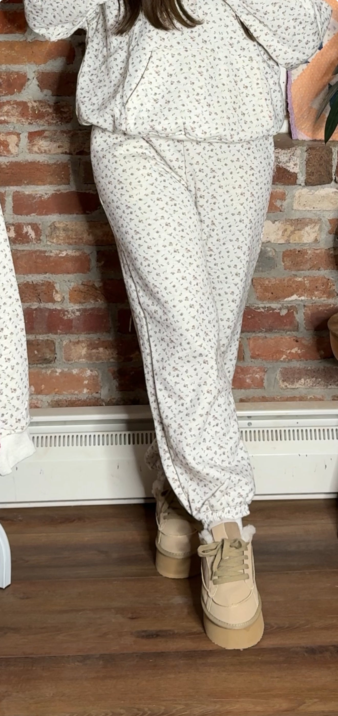 Lilah Ditsy Floral Joggers